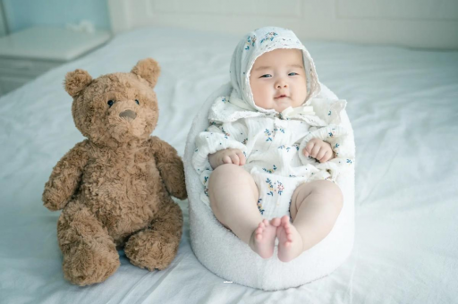 舟山宝宝挠耳朵是怎么回事 舟山宝宝挠耳朵是怎么回事